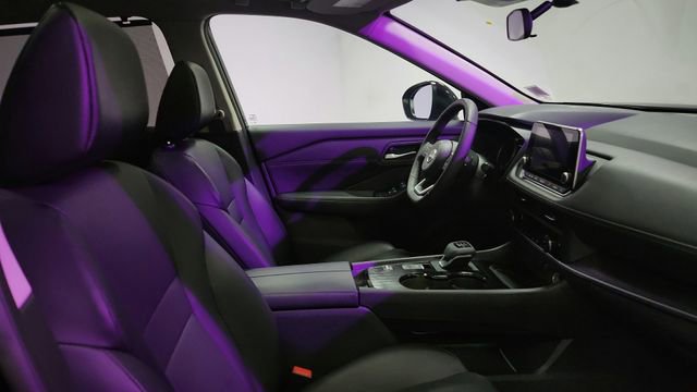 Used 2024 Nissan Rogue SV w/ SV Premium Package image 23