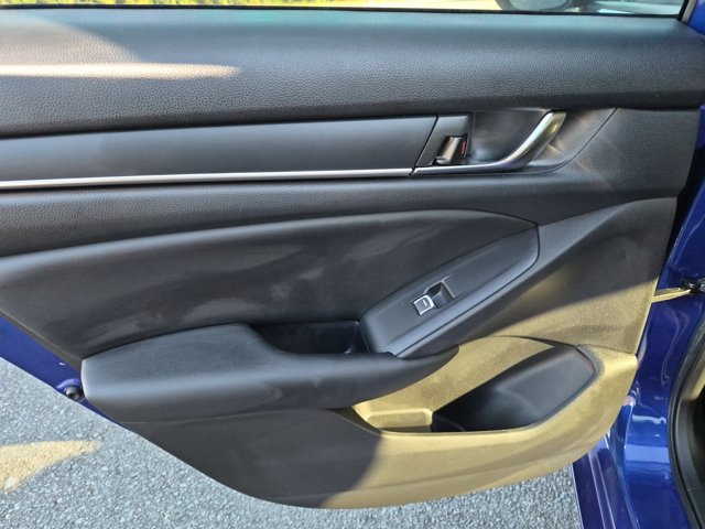 Used 2022 Honda Accord Sport image 29