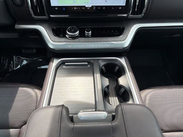 Certified 2025 Ford Expedition Platinum w/ Platinum Ultimate Package AWD/4WD image 30