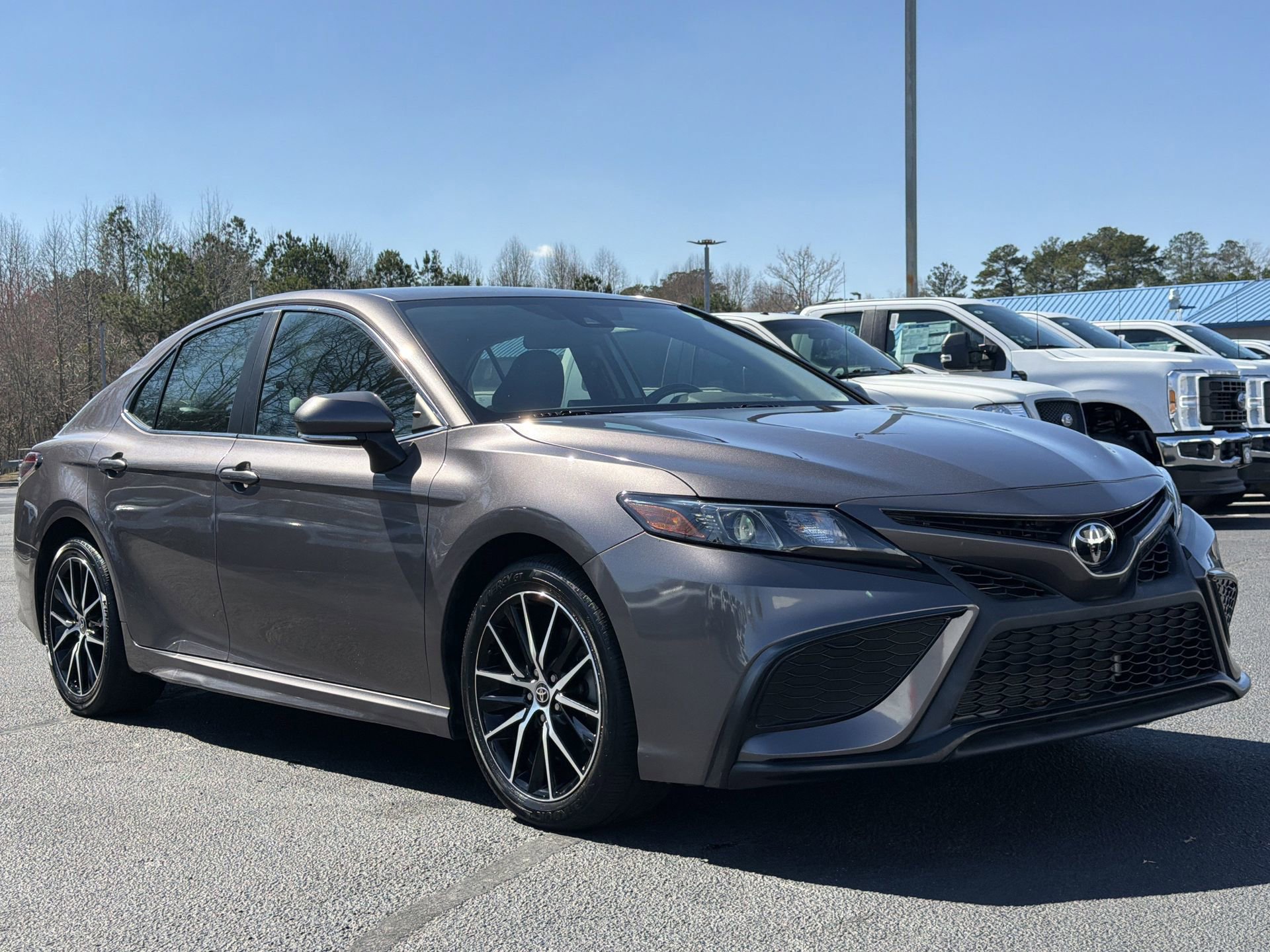 Used 2022 Toyota Camry SE image 27