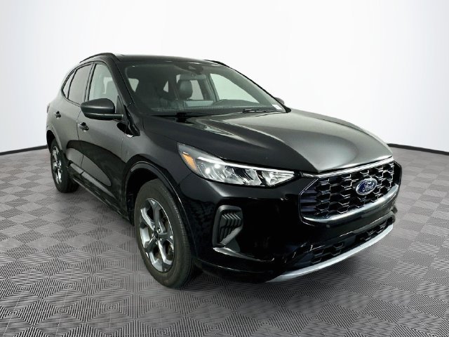 Certified 2024 Ford Escape ST-Line w/ Tech Pack #1 AWD/4WD image 4
