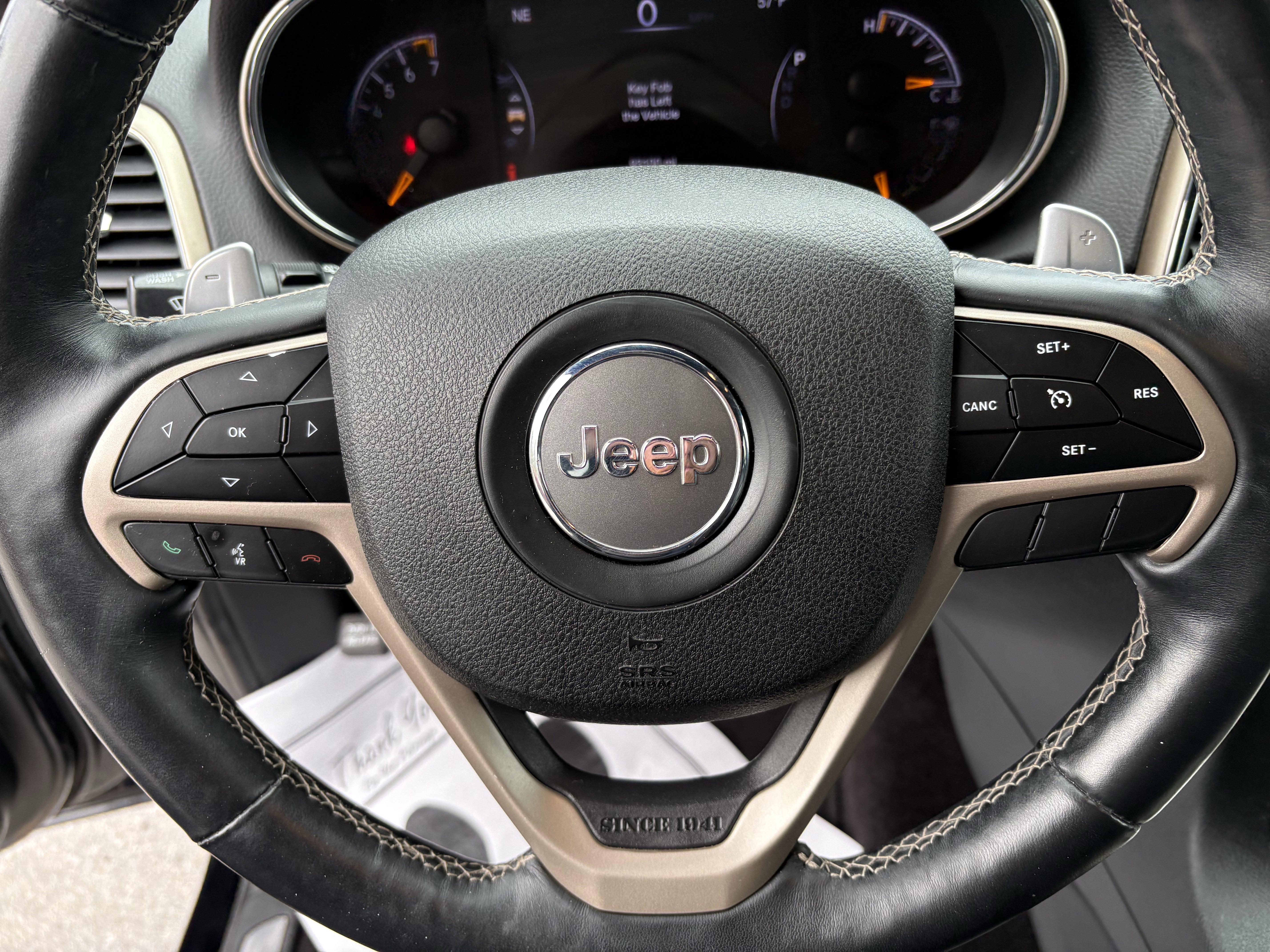 Used 2017 Jeep Grand Cherokee Limited image 27