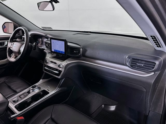 Certified 2021 Ford Explorer XLT w/ Equipment Group 202A image 22