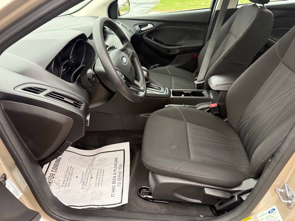 Certified 2018 Ford Focus SE image 18