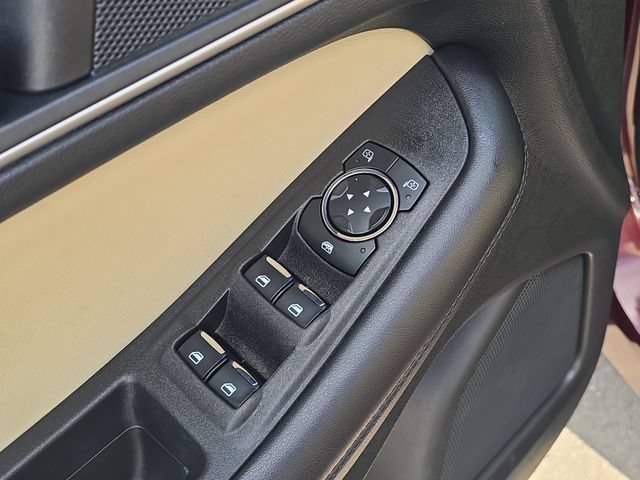 Certified 2024 Ford Edge SEL w/ Convenience Package AWD/4WD image 9