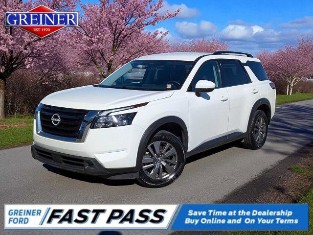 Used 2025 Nissan Pathfinder SV image 1