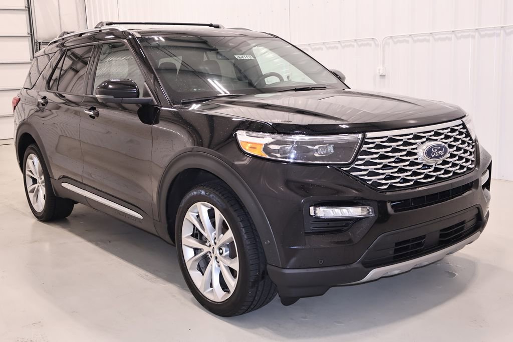Certified 2021 Ford Explorer Platinum w/ Equipment Group 601A AWD/4WD image 4
