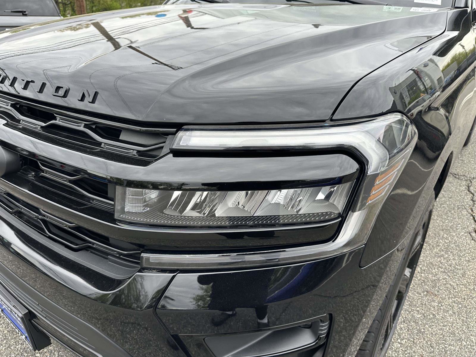 Certified 2022 Ford Expedition Max Limited AWD/4WD image 9