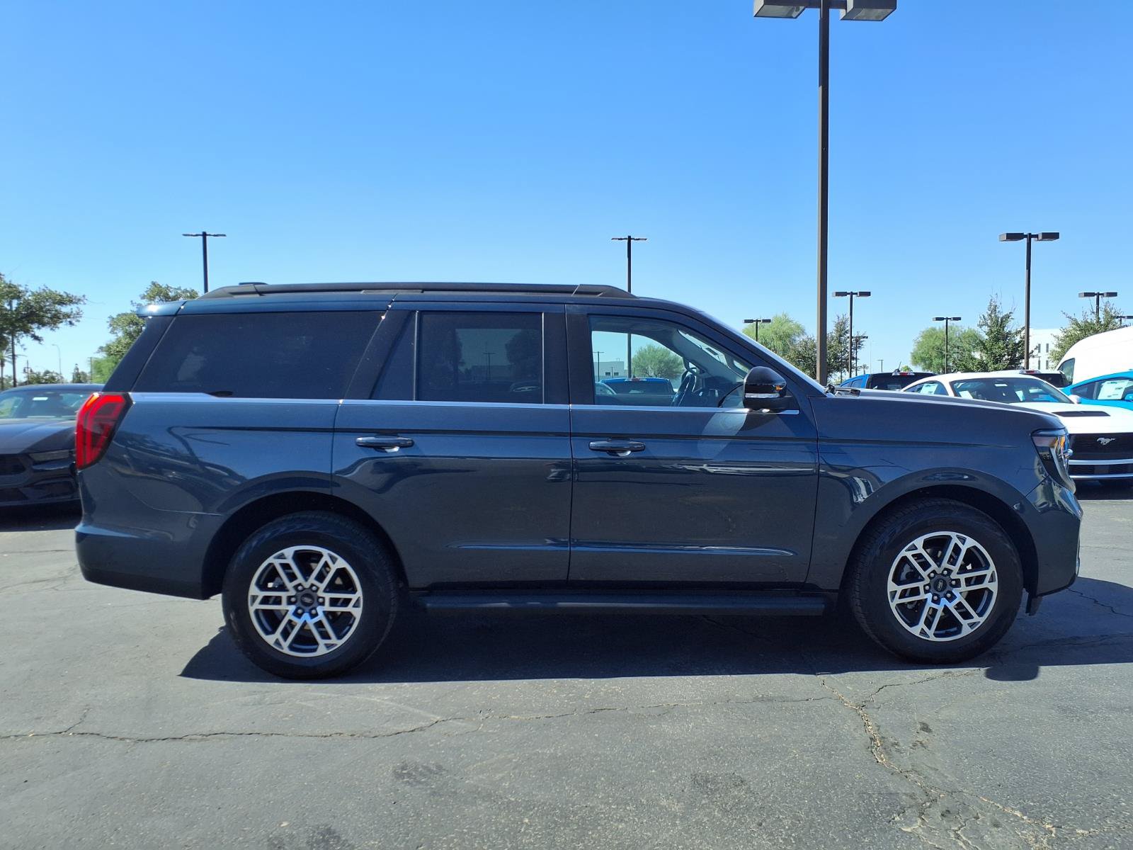 Certified 2025 Ford Expedition Active AWD/4WD image 7