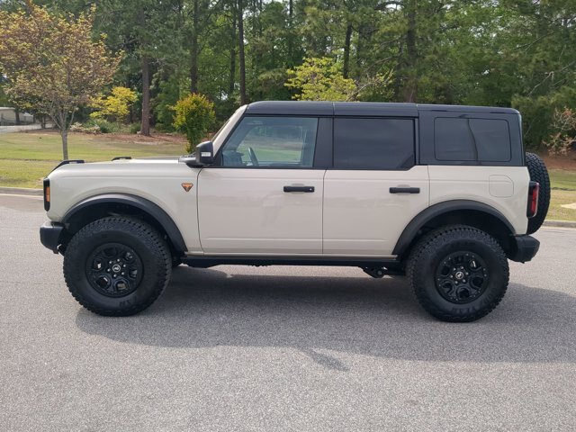 Certified 2025 Ford Bronco Badlands AWD/4WD image 7