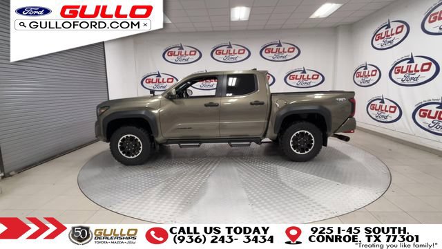 Used 2024 Toyota Tacoma TRD Off-Road AWD/4WD image 5