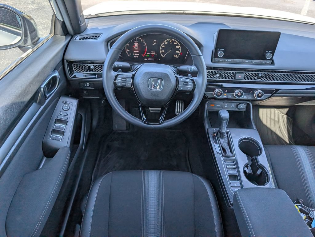 Used 2025 Honda Civic Sport image 10