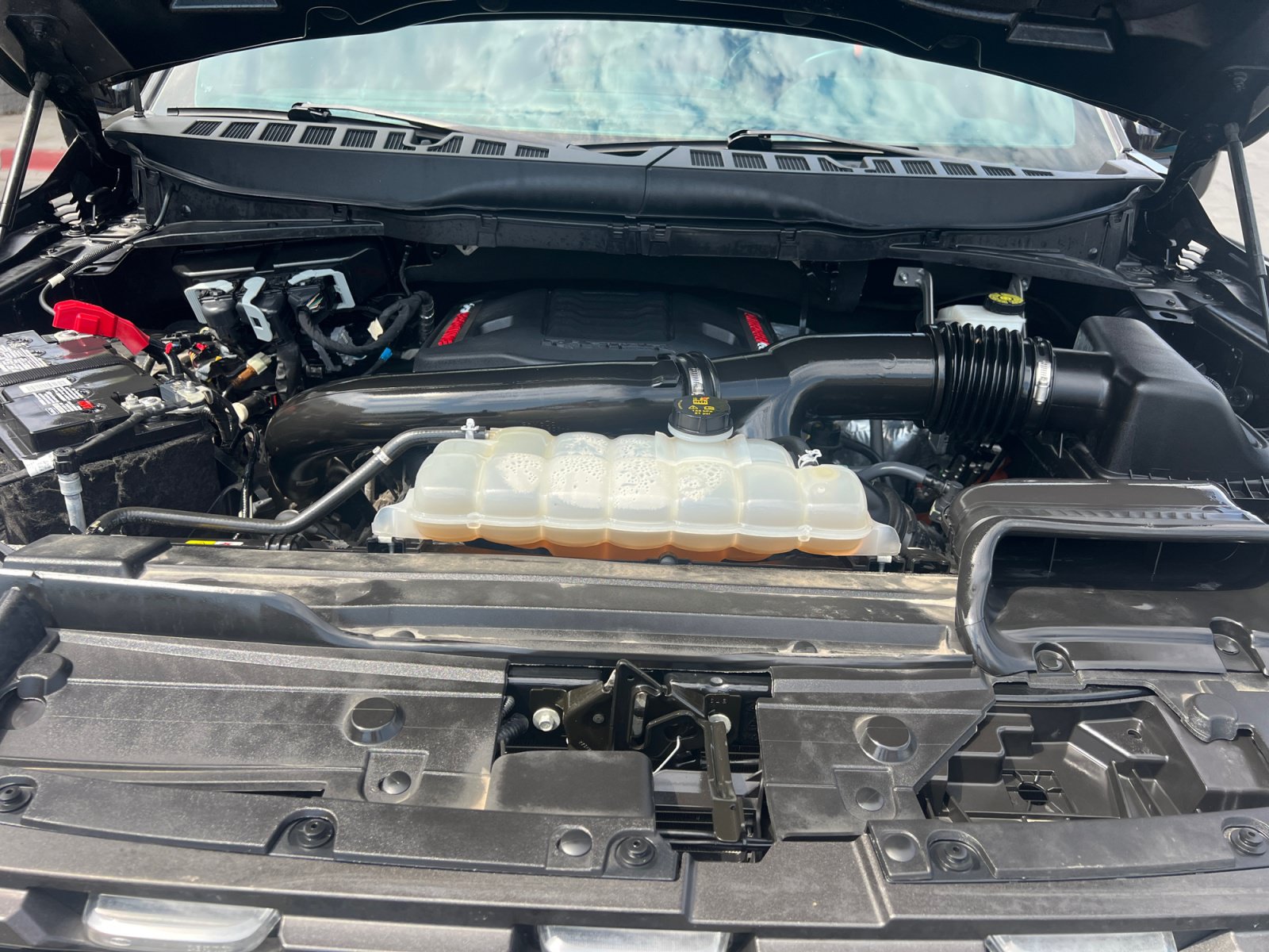 Certified 2022 Ford F150 Raptor w/ Raptor 37 Performance Package AWD/4WD image 36