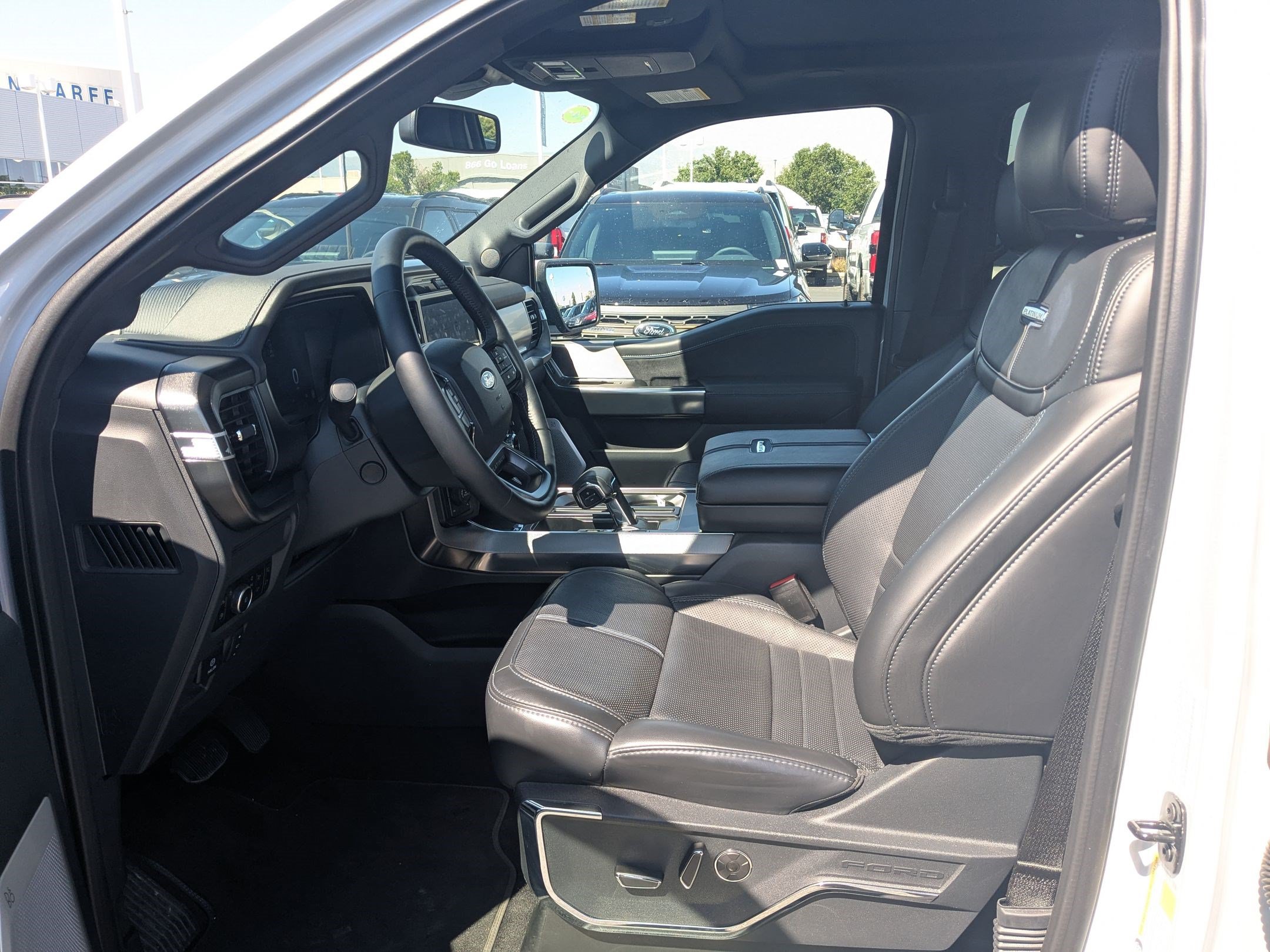 Certified 2025 Ford F150 Platinum w/ Equipment Group 702A High AWD/4WD image 28
