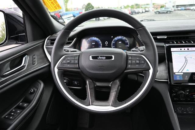 Used 2024 Jeep Grand Cherokee L Limited w/ Luxury Tech Group II AWD/4WD image 32