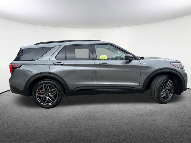 Certified 2025 Ford Explorer ST-Line w/ ST-Line Street Pack AWD/4WD image 18