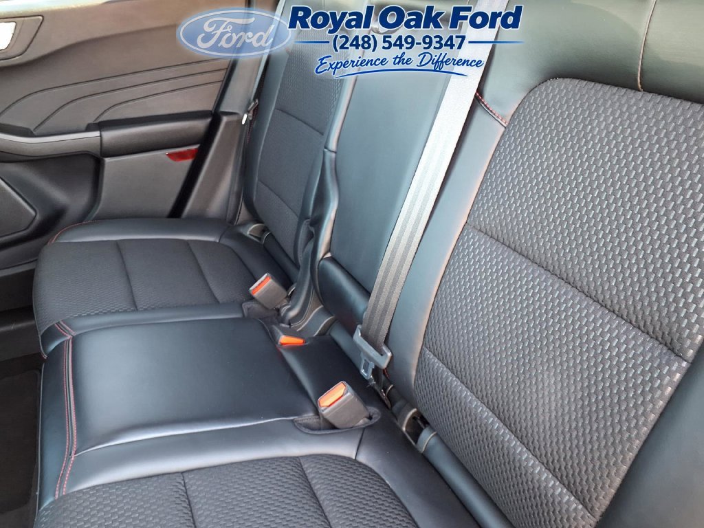 Certified 2024 Ford Escape ST-Line w/ Tech Pack #1 AWD/4WD image 10
