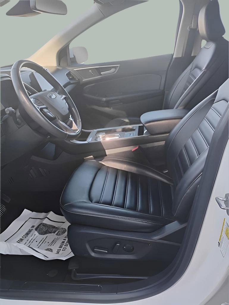 Certified 2024 Ford Edge SEL image 9