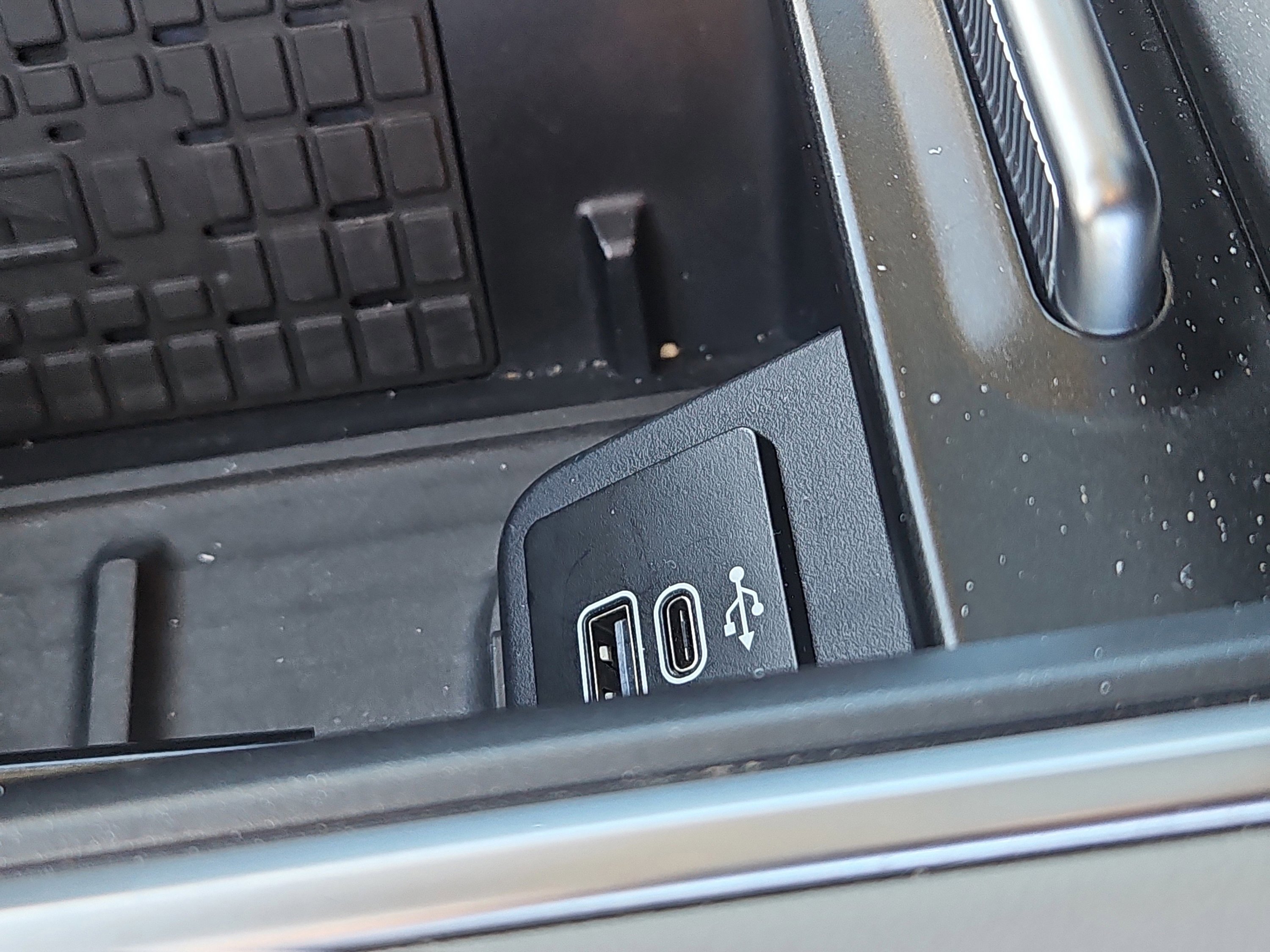 Certified 2025 Ford Expedition Active image 16