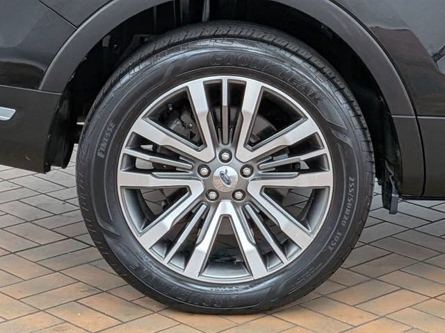Certified 2018 Ford Explorer Platinum AWD/4WD image 10