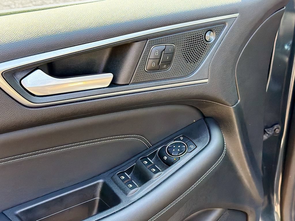 Certified 2024 Ford Edge Titanium AWD/4WD image 19