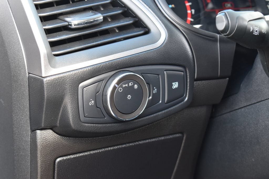Certified 2020 Ford Edge SE FWD image 24