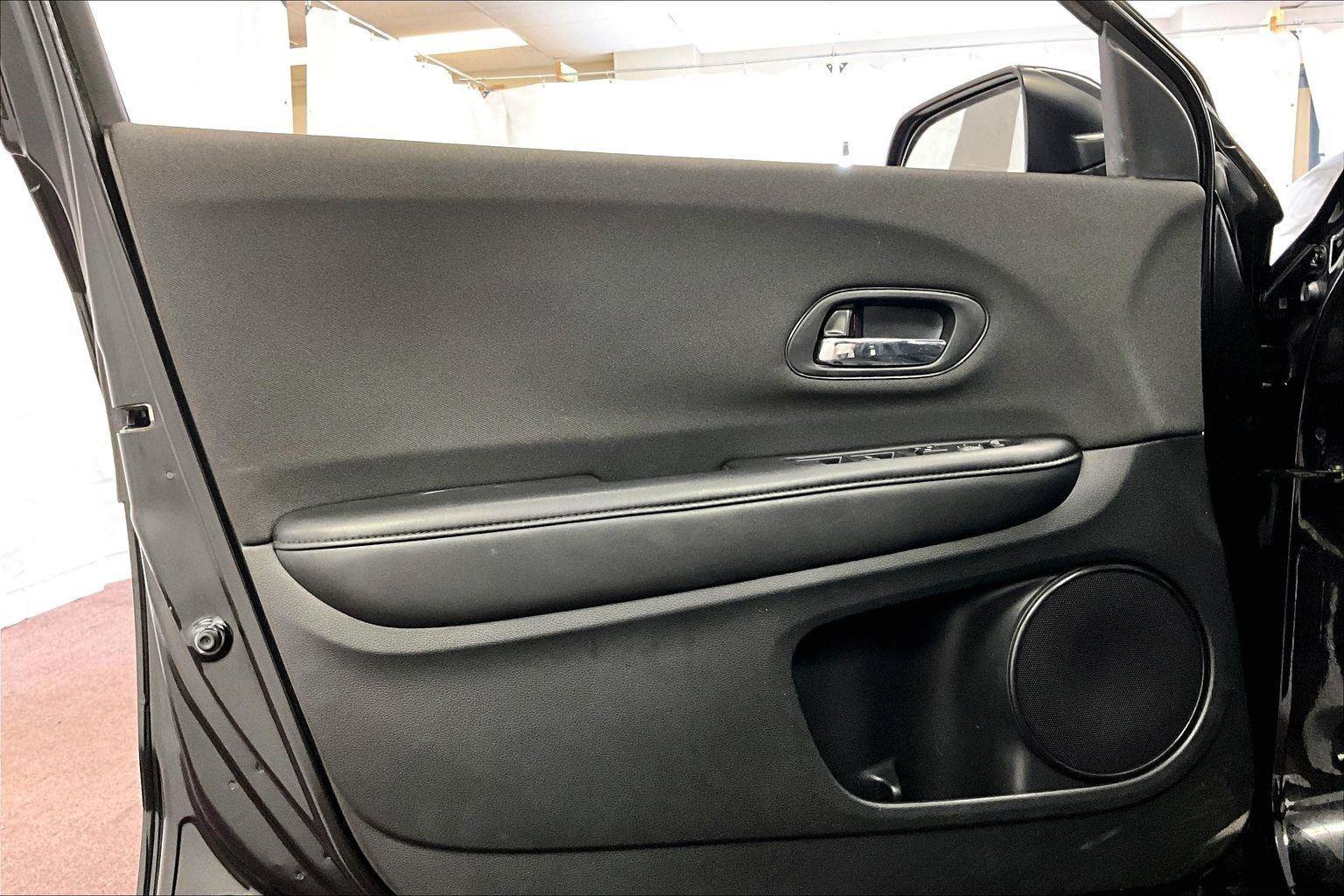 Used 2022 Honda HR-V Sport image 22