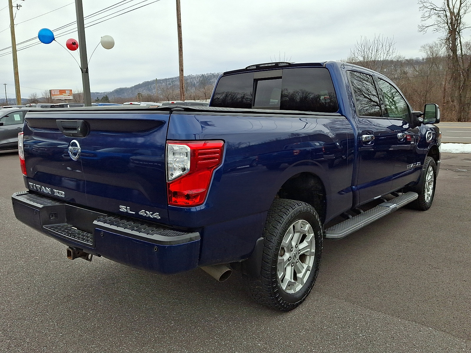 Used 2017 Nissan Titan SL AWD/4WD image 10
