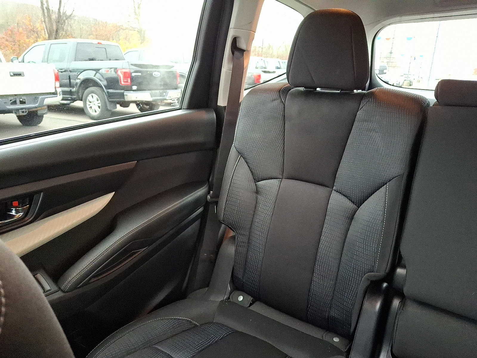 Used 2022 Subaru Ascent Premium w/ Convenience Package image 18