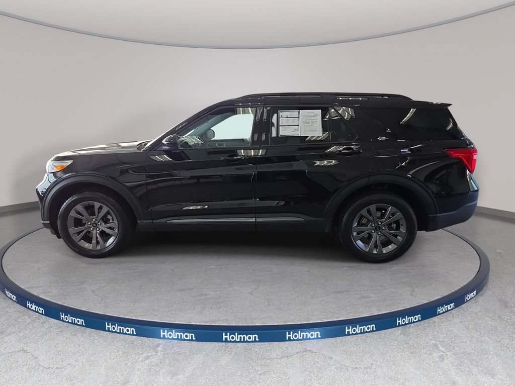 Certified 2023 Ford Explorer XLT w/ Equipment Group 202A AWD/4WD image 8