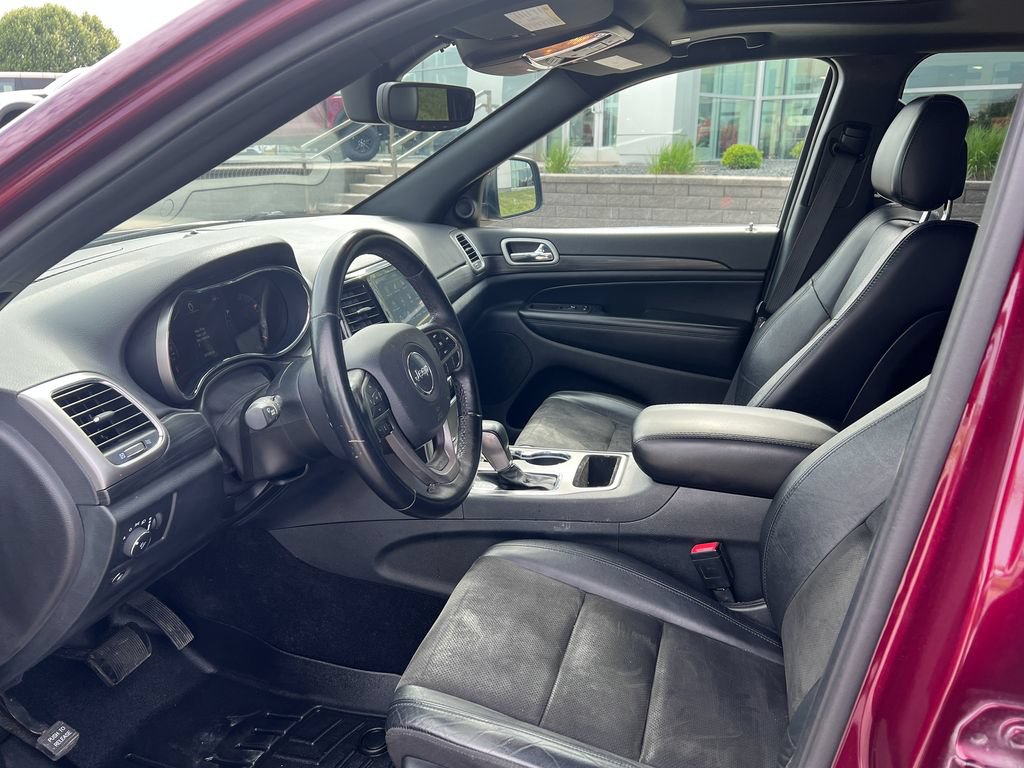 Used 2022 Jeep Grand Cherokee Laredo X AWD/4WD image 9