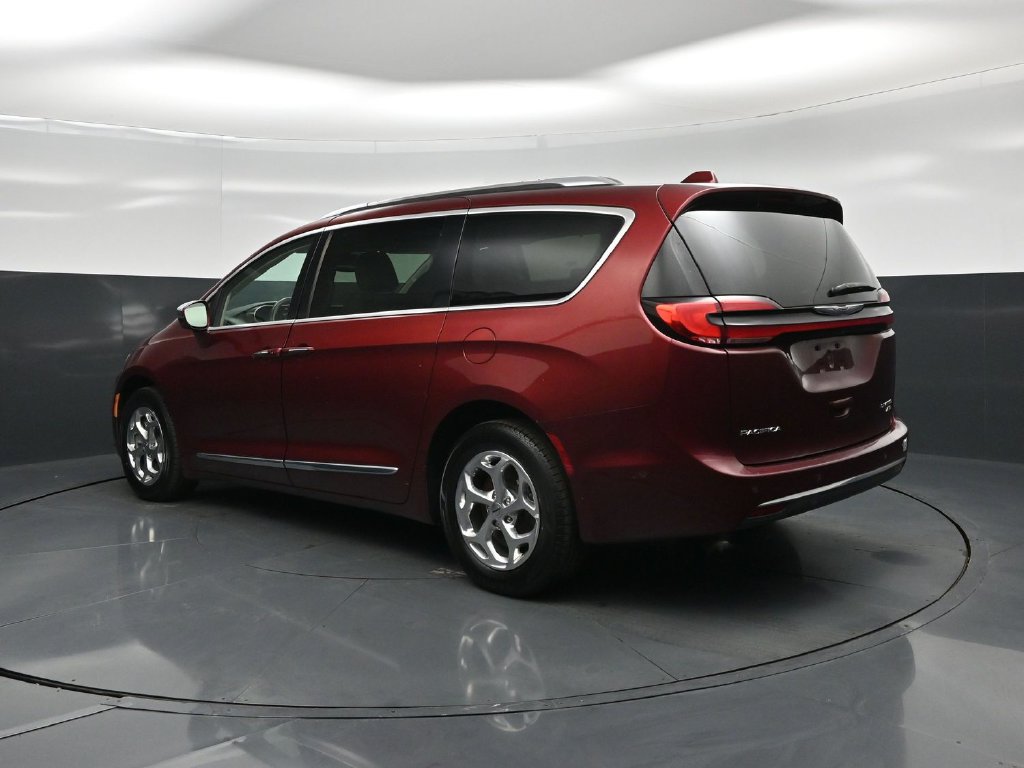 Used 2021 Chrysler Pacifica Limited w/ Premium & Safety Sphere Group AWD/4WD image 7