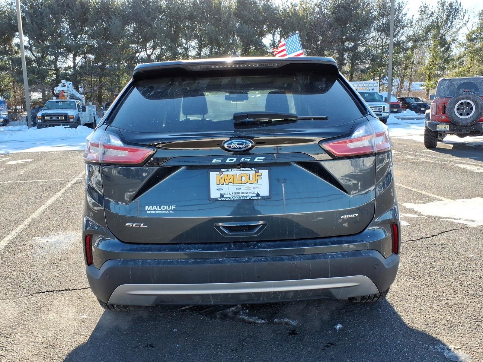 Certified 2022 Ford Edge SEL w/ Convenience Package image 5