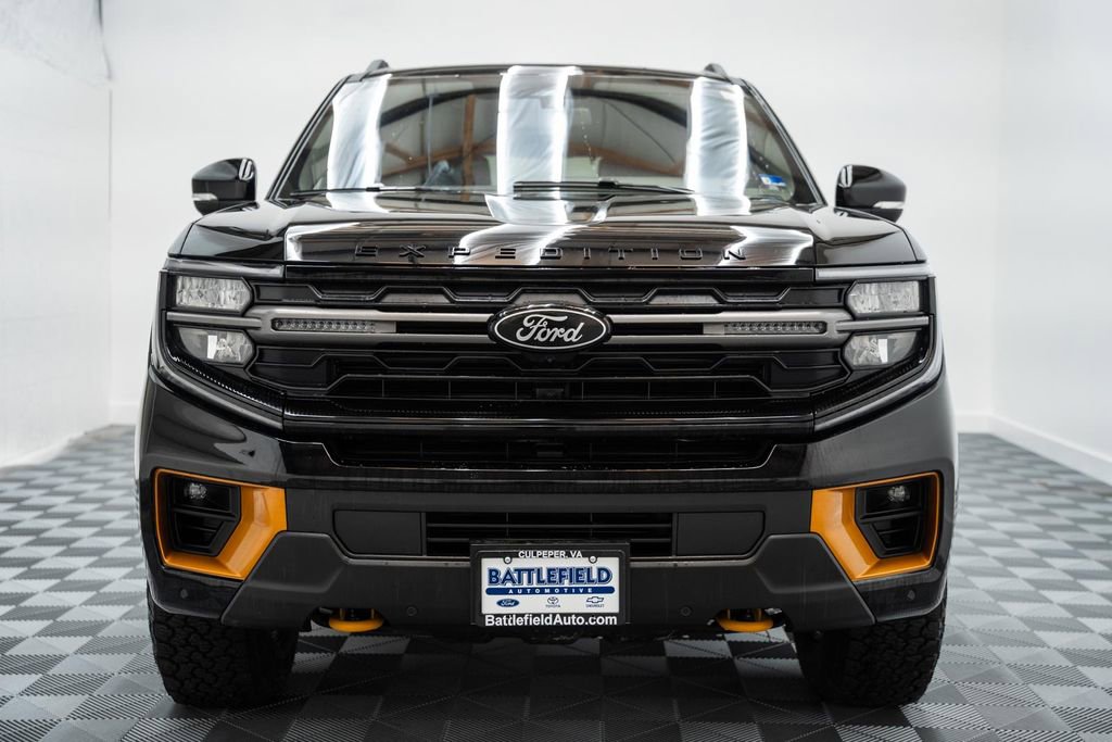 Certified 2025 Ford Expedition Tremor image 2