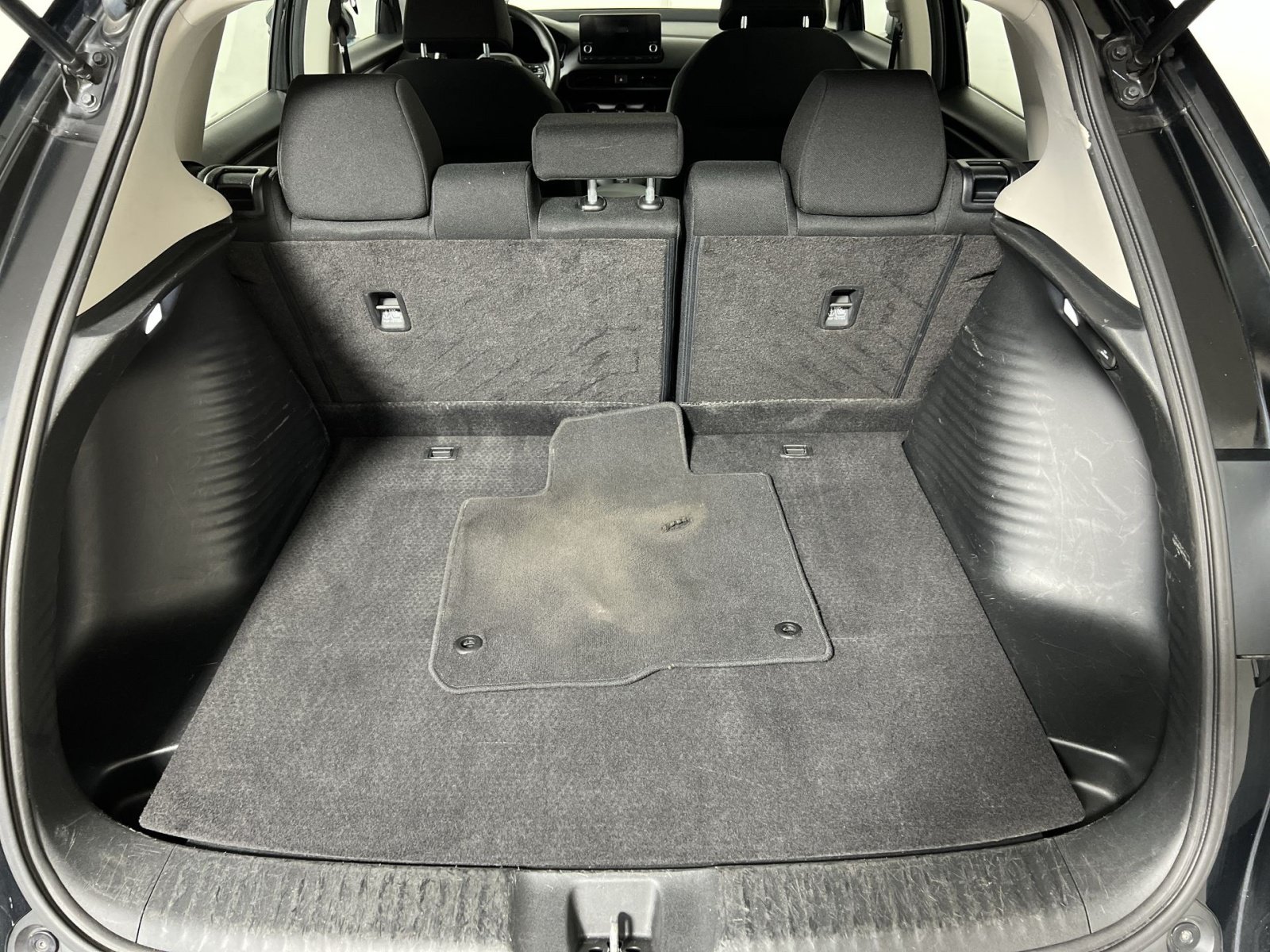 Used 2023 Honda HR-V LX image 24