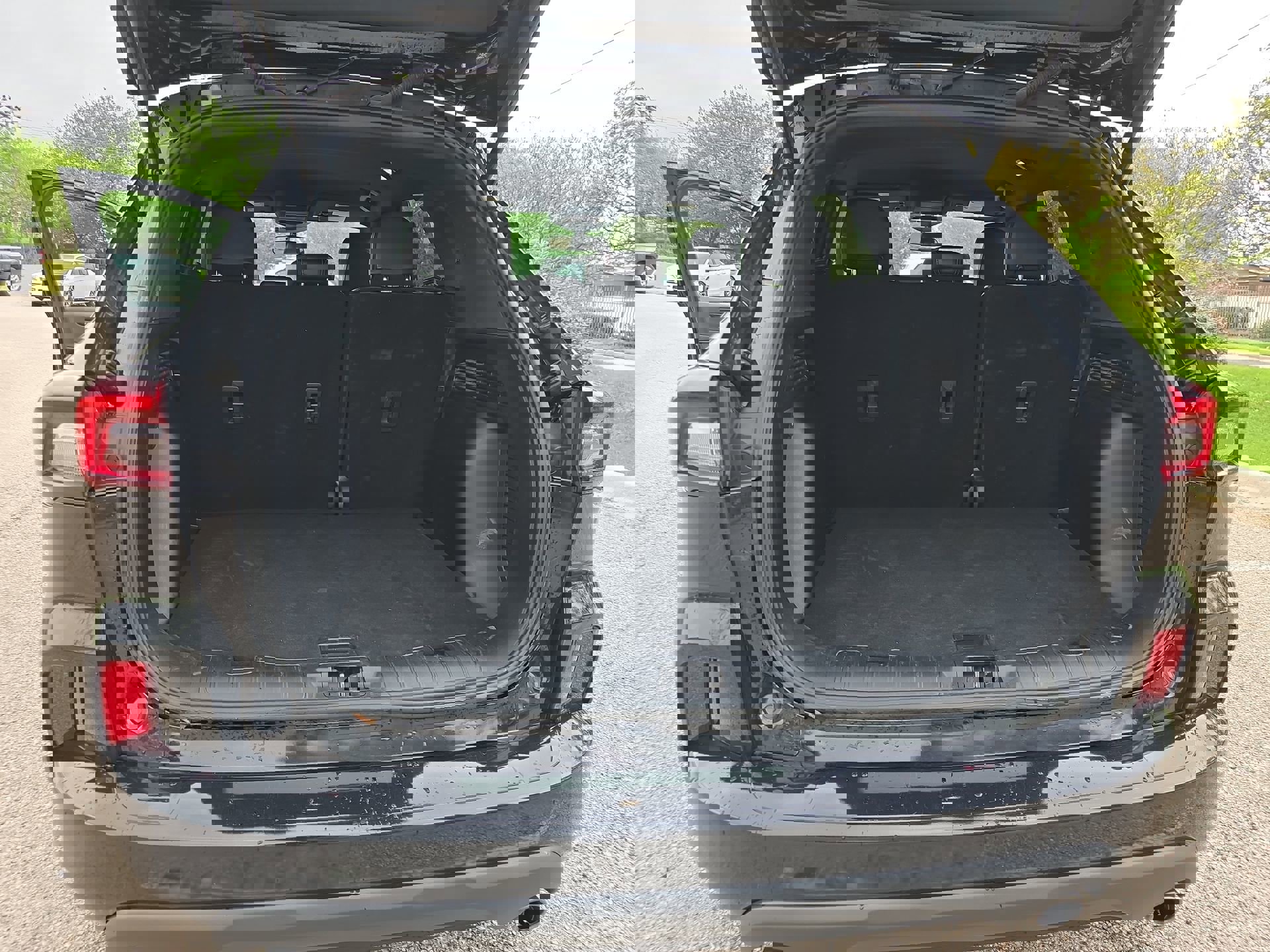 Certified 2024 Ford Escape ST-Line image 21