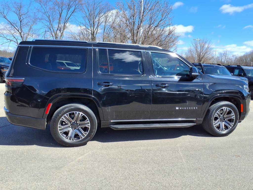 Used 2024 Jeep Wagoneer Series II w/ Flexible Seating Group image 6
