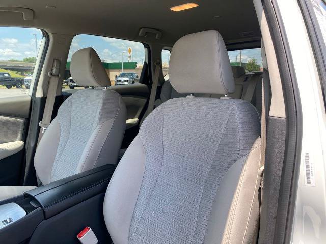 Used 2023 Nissan Rogue SV FWD image 11
