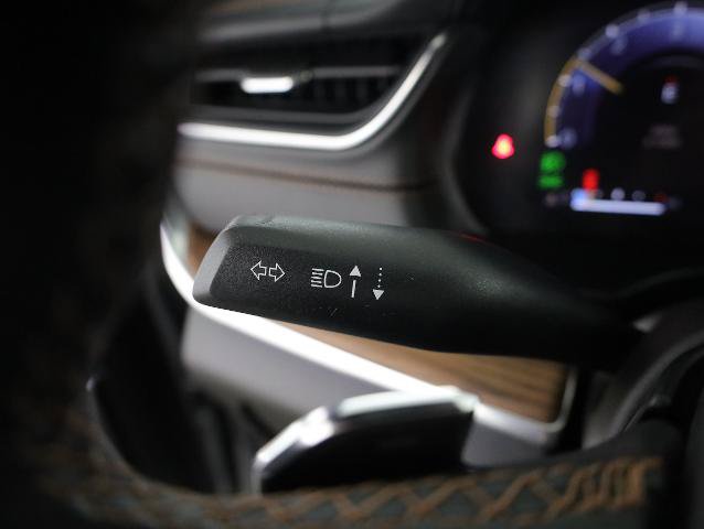 Used 2024 Jeep Grand Cherokee L Summit w/ High Altitude Package AWD/4WD image 16