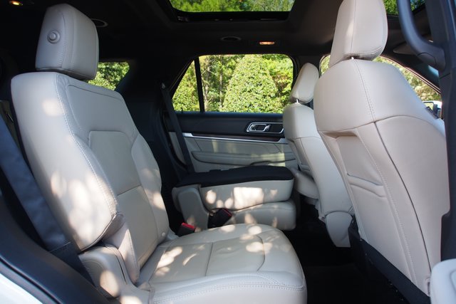 Certified 2018 Ford Explorer Limited w/ Equipment Group 301A FWD image 15