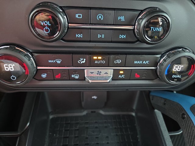 Certified 2024 Ford Bronco Wildtrak AWD/4WD image 27