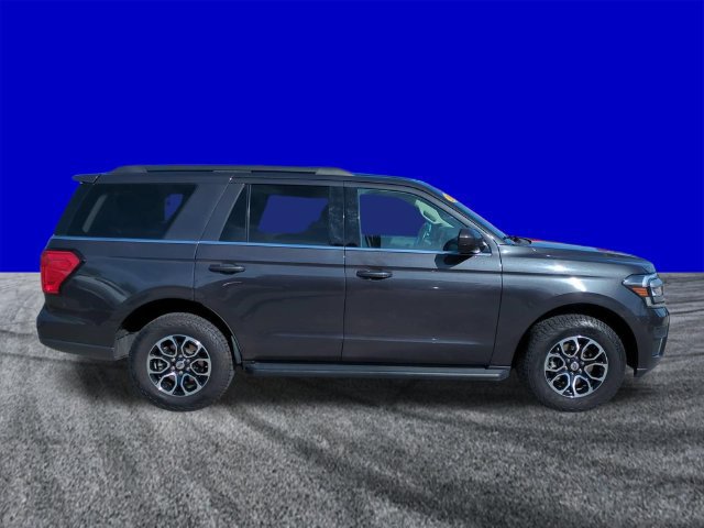 Certified 2024 Ford Expedition XLT RWD image 3