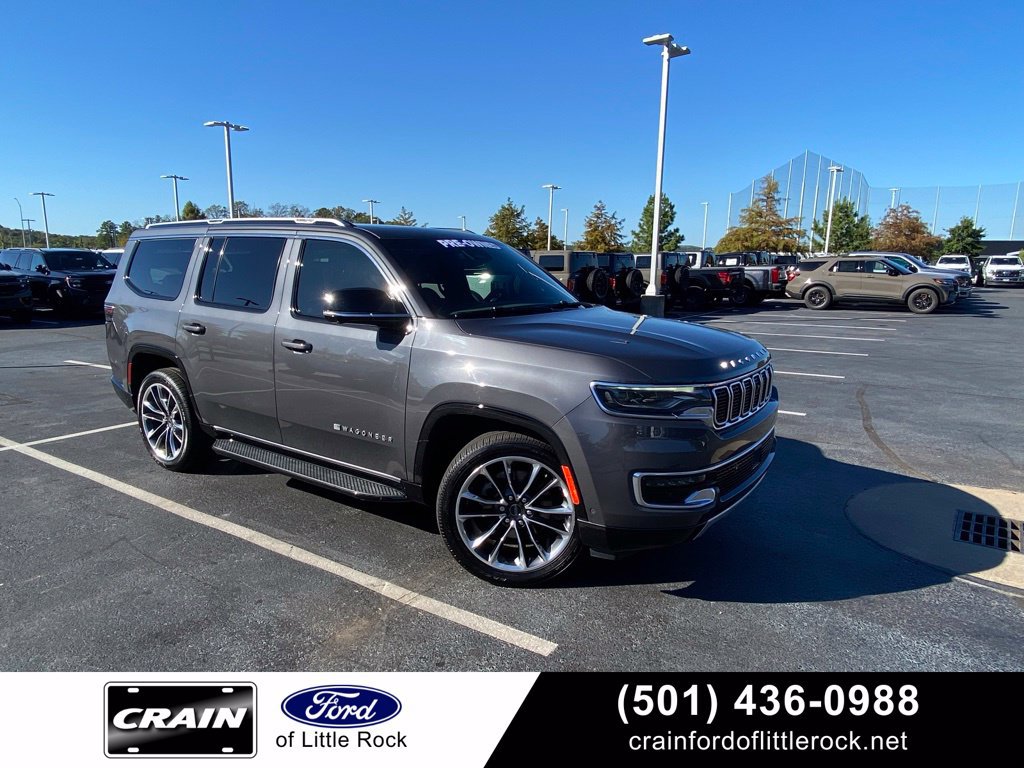 Used 2024 Jeep Wagoneer Series II w/ Convenience Group I AWD/4WD image 1