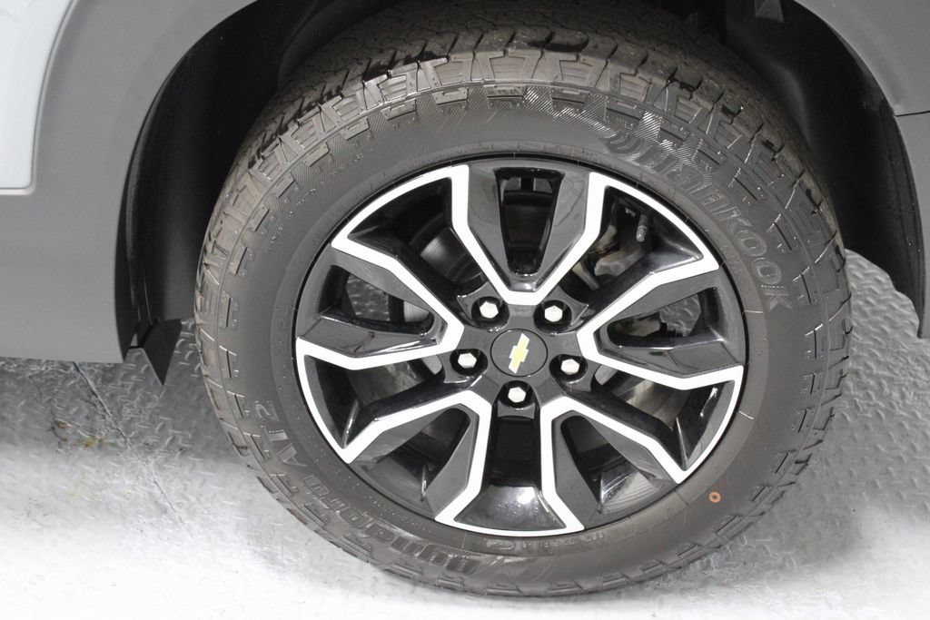 Used 2023 Chevrolet TrailBlazer ACTIV w/ Convenience Package AWD/4WD image 19