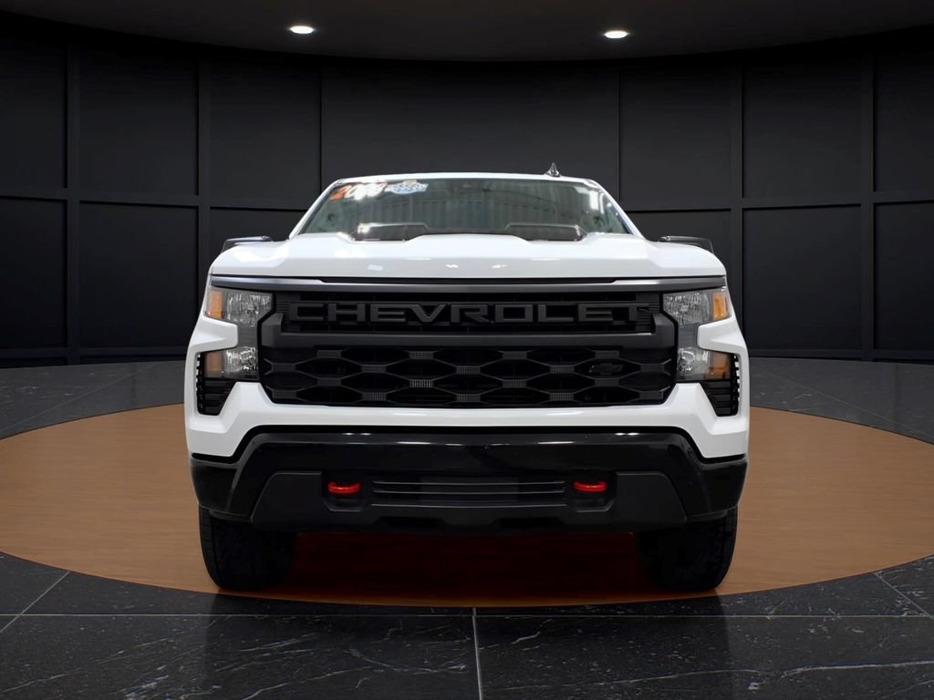 Used 2023 Chevrolet Silverado 1500 Custom Trail Boss w/ 2.7L Blackout Package AWD/4WD image 2