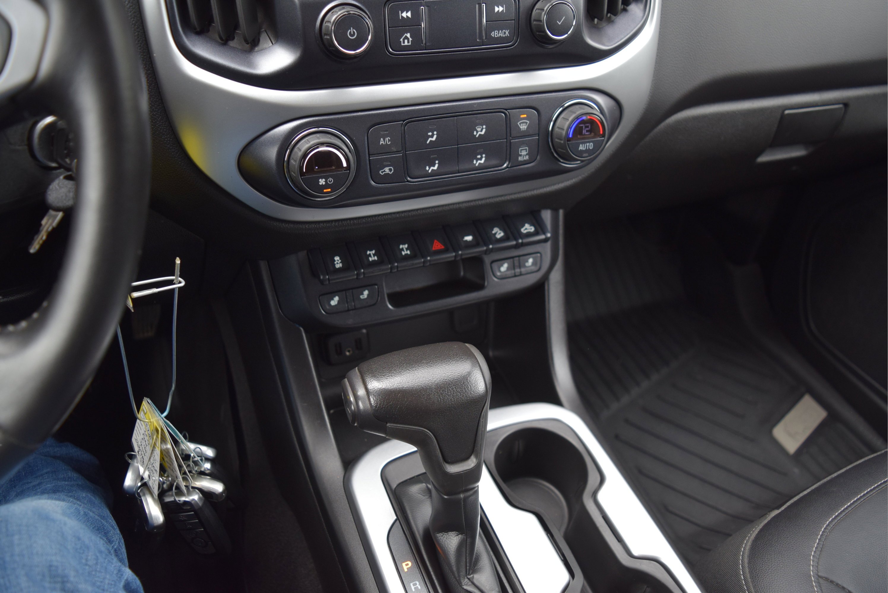 Used 2020 Chevrolet Colorado ZR2 w/ Colorado ZR2 Bison Edition image 17