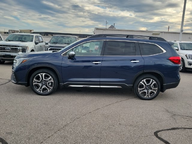 Used 2023 Subaru Ascent Touring AWD/4WD image 2
