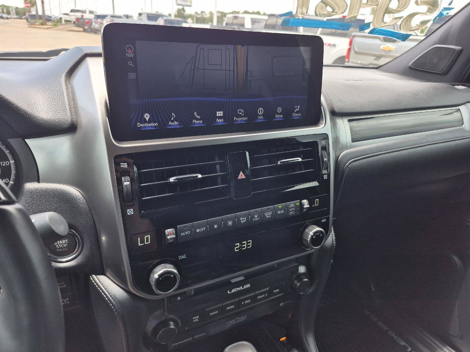 Used 2023 Lexus GX 460 Premium w/ Accessory Package AWD/4WD image 5