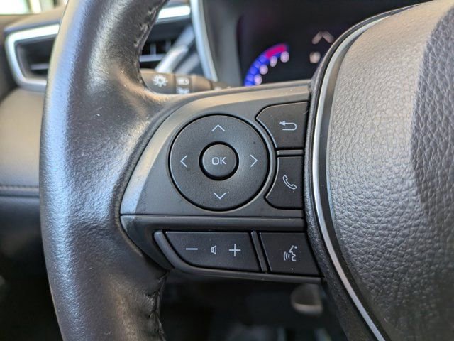 Used 2022 Toyota Corolla Cross XLE image 22