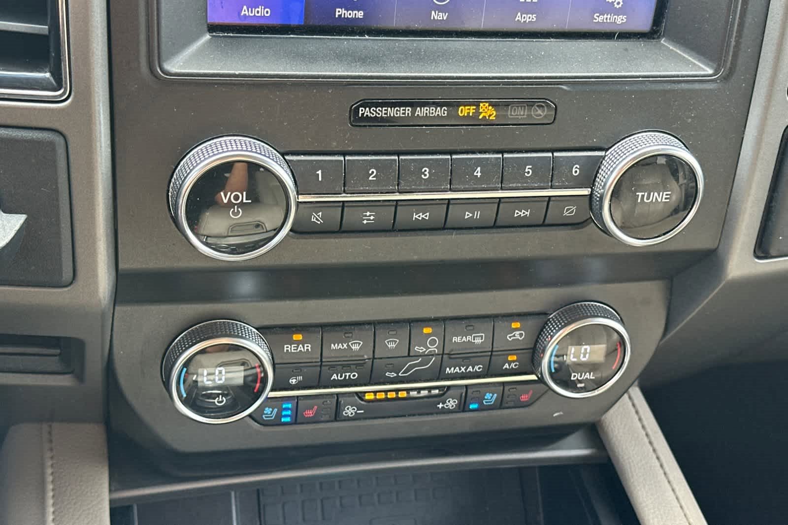 Certified 2020 Ford Expedition XLT w/ Equipment Group 202A image 22